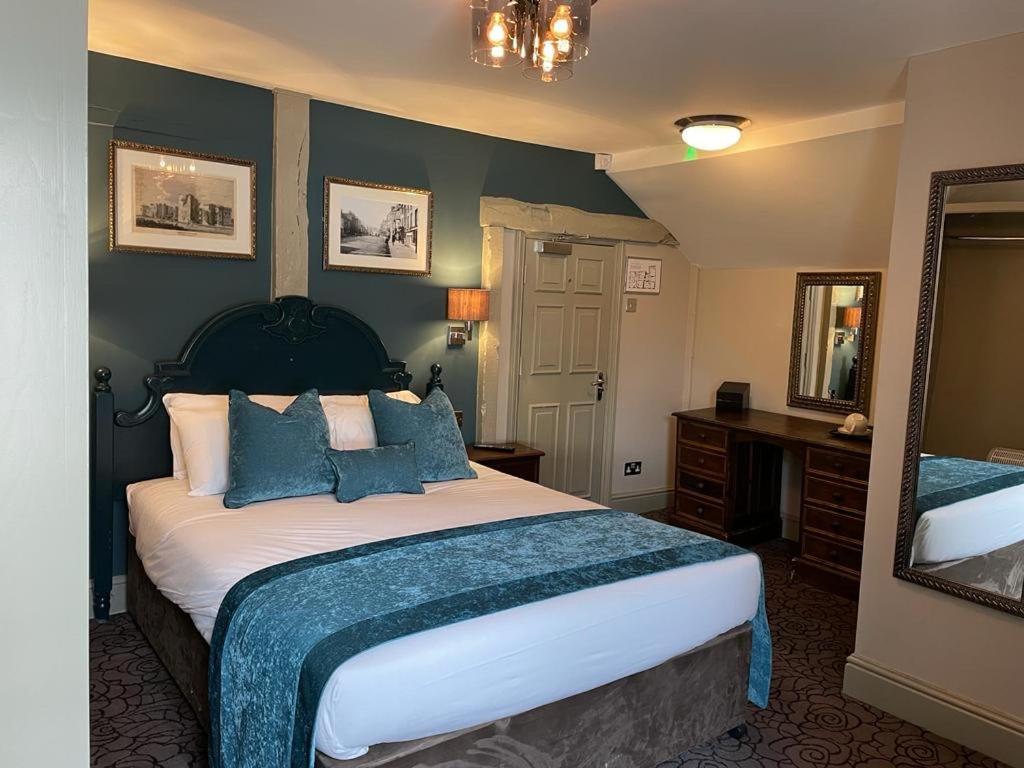 Punch House Monmouth Hotel ภายนอก รูปภาพ