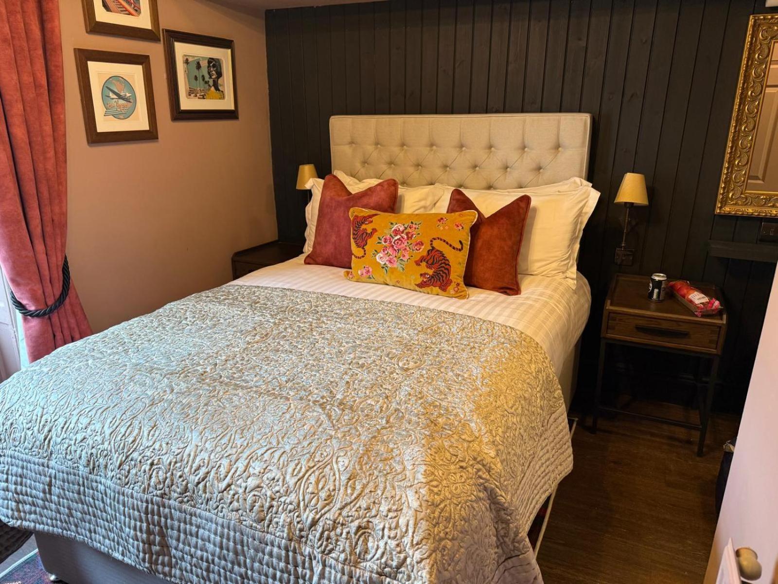 Punch House Monmouth Hotel ภายนอก รูปภาพ